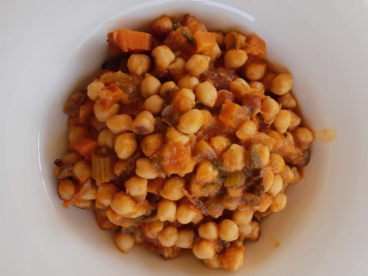 Greek vegan chickpeas revithia