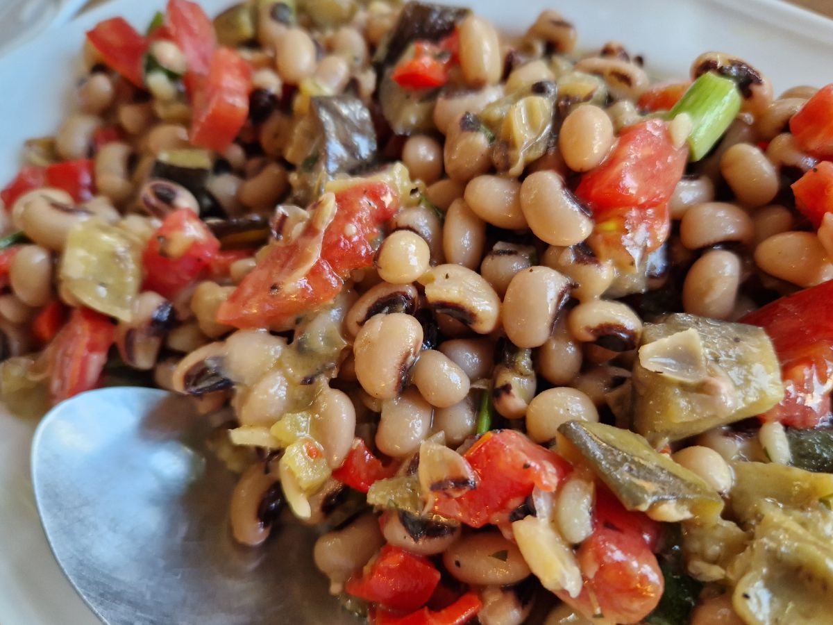 Greek vegan salad with black-eyed beans