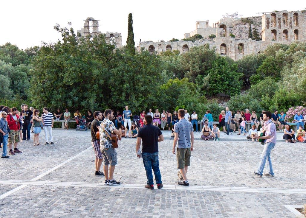 Ancient Athens for free - Musicians on Areopagitou street