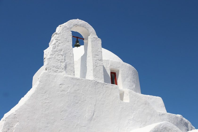 Why Are Greek Houses Painted Blue And White?