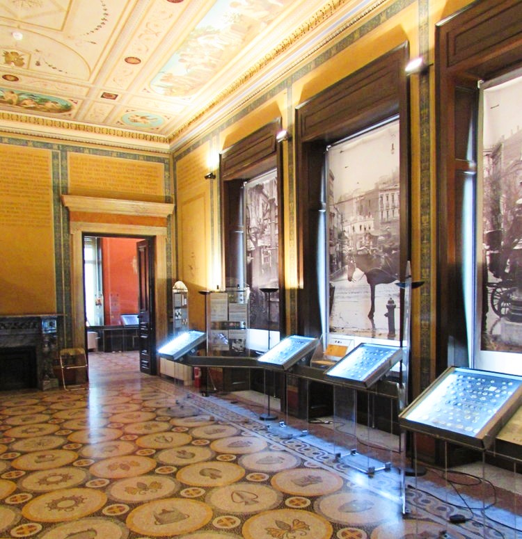 Numismatic museum in Athens - Top museums in Athens