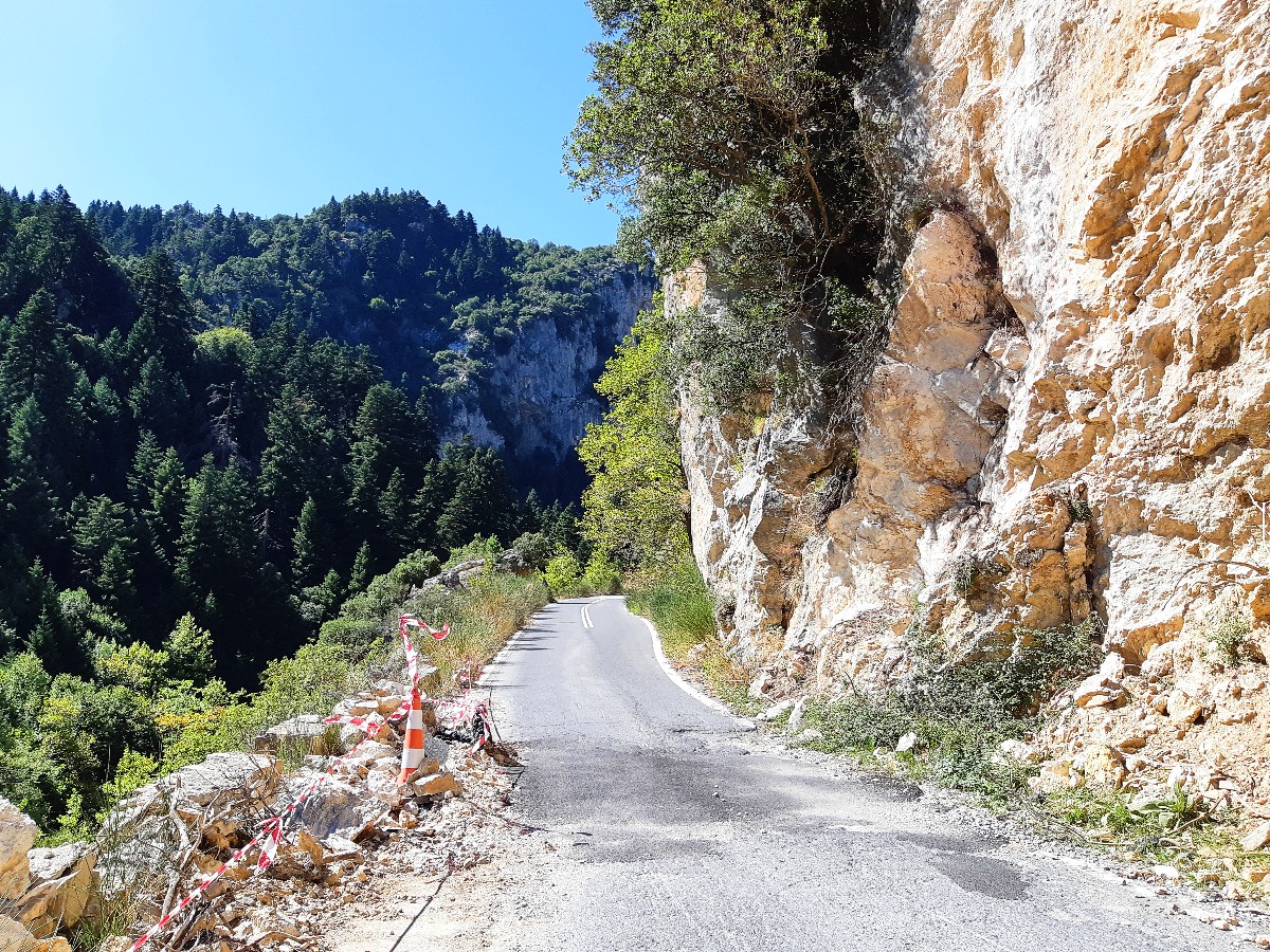 Driving in Greece - A road in bad condition