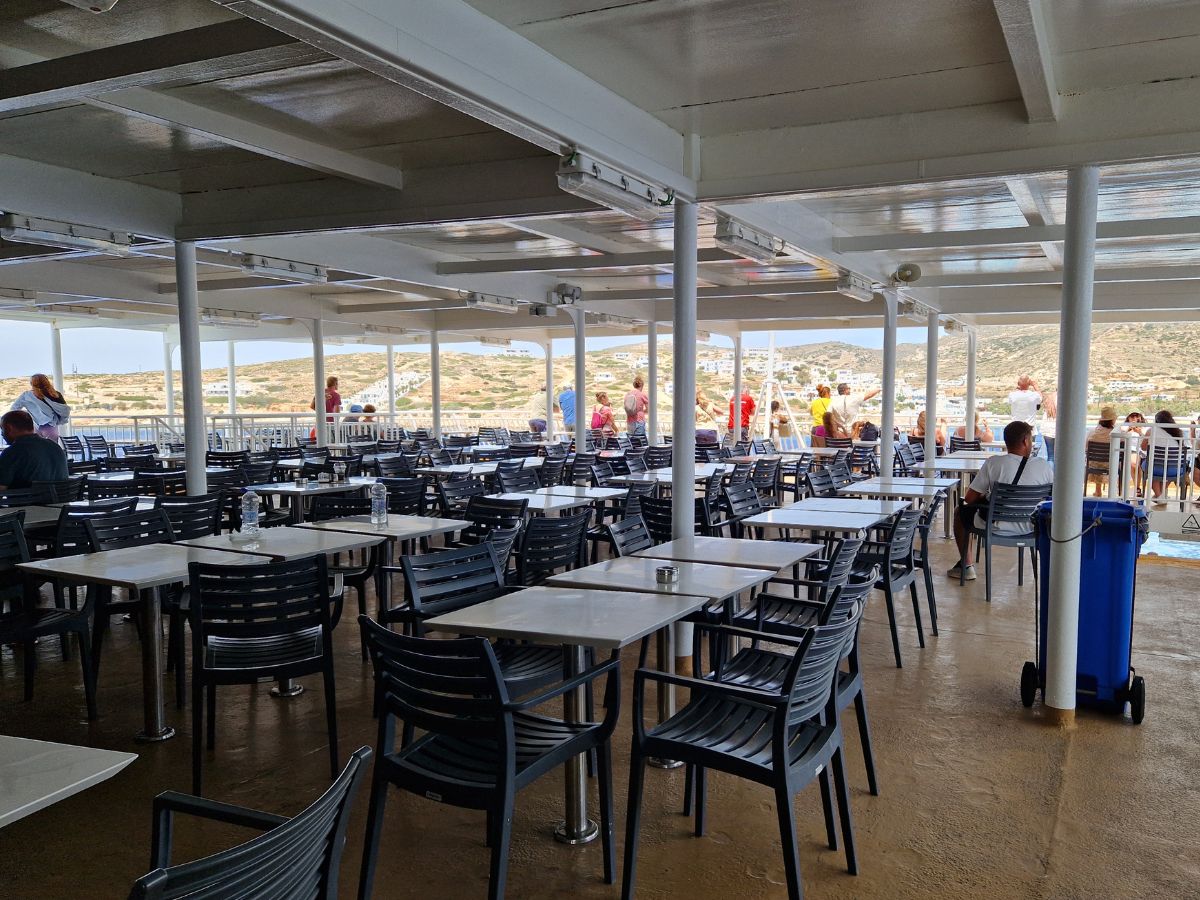 Blue Star Naxos - The deck