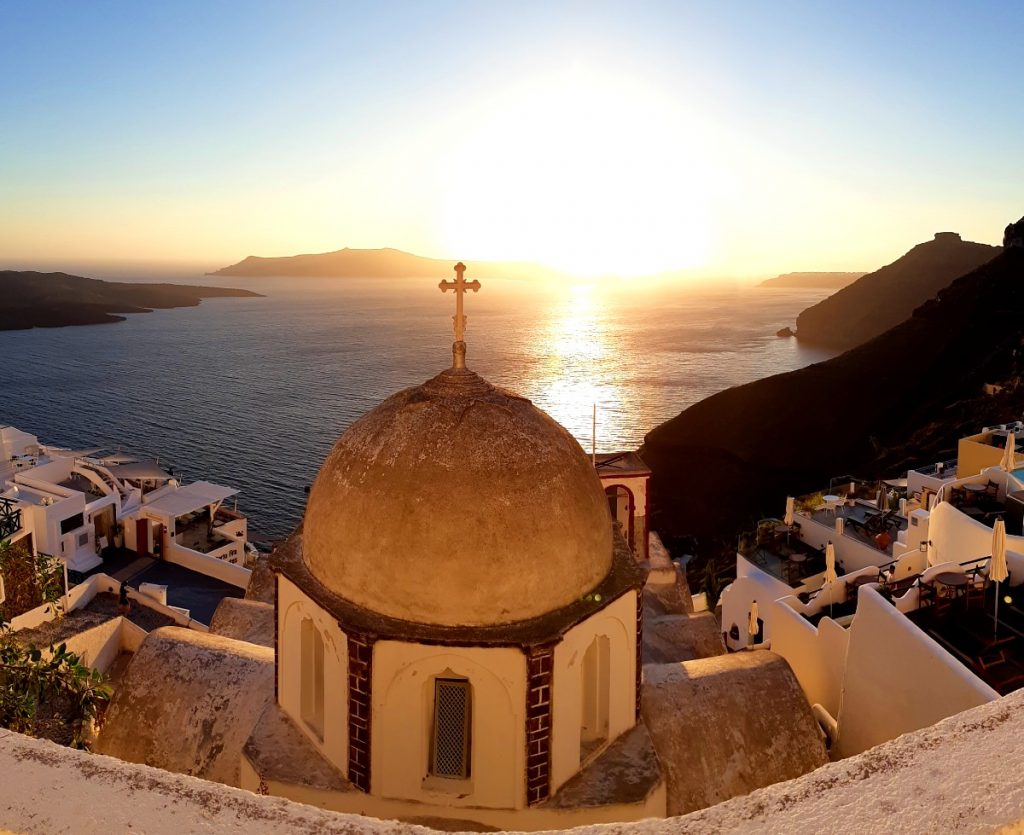 5+1 Incredible Greek Islands Near Santorini (Which Might Be Better)