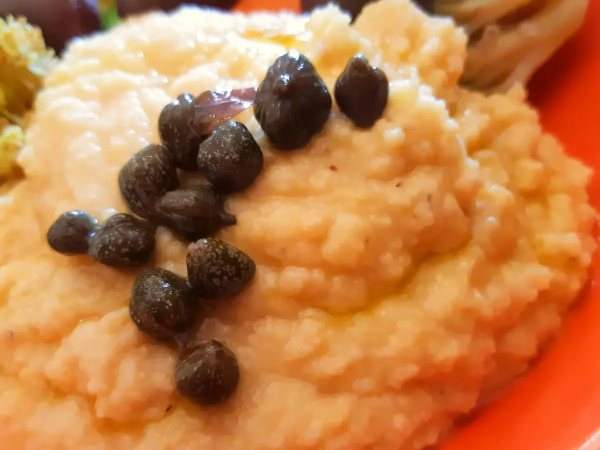 Food of Greece - Yellow fava beans