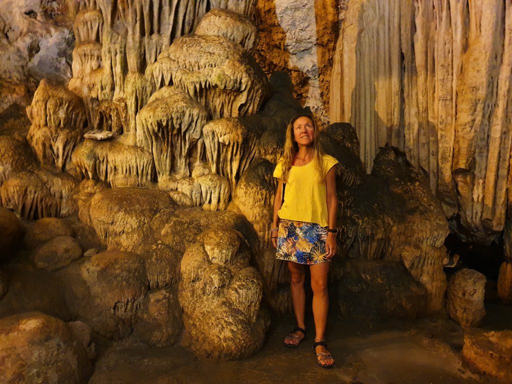 antiparos cave tour