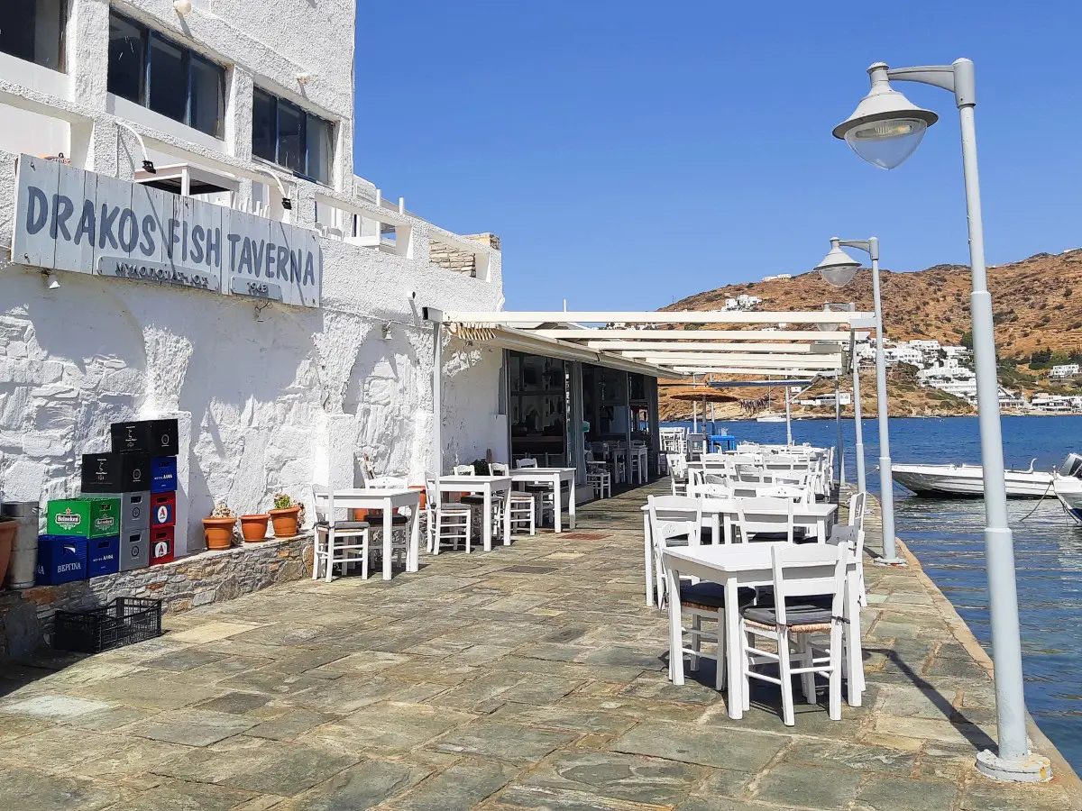 Greek food culture - A taverna