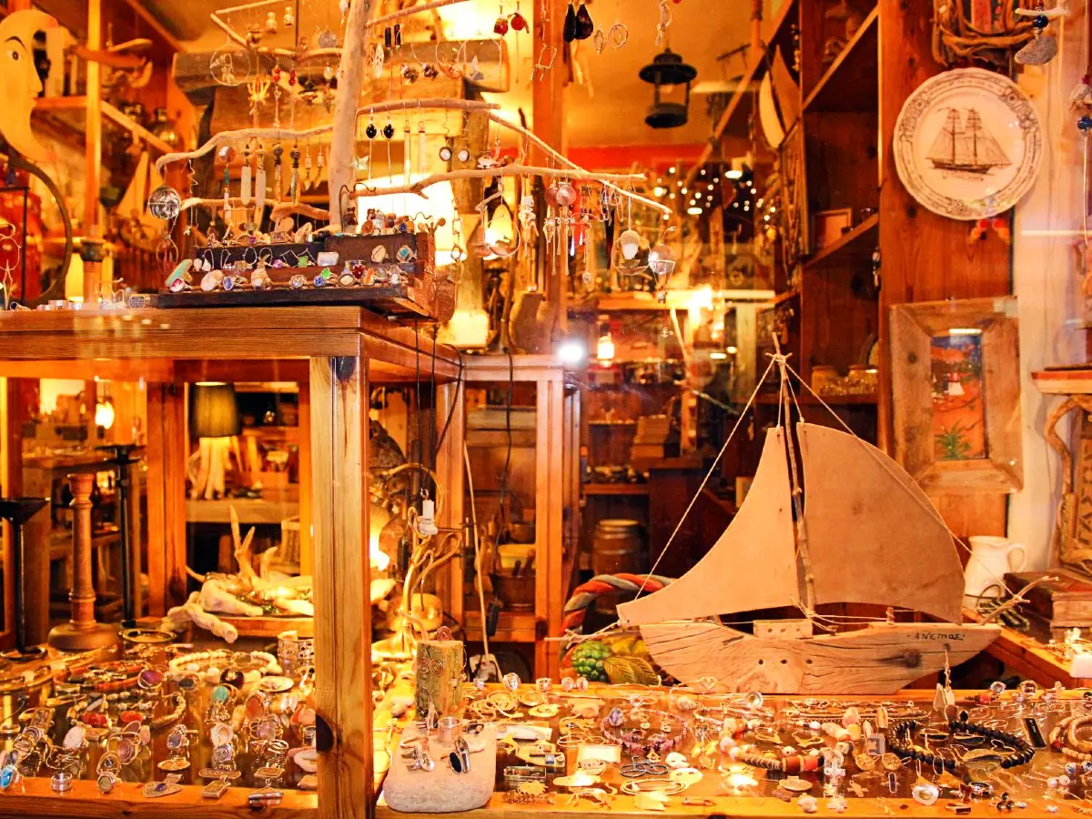 A shop with Greek jewelry