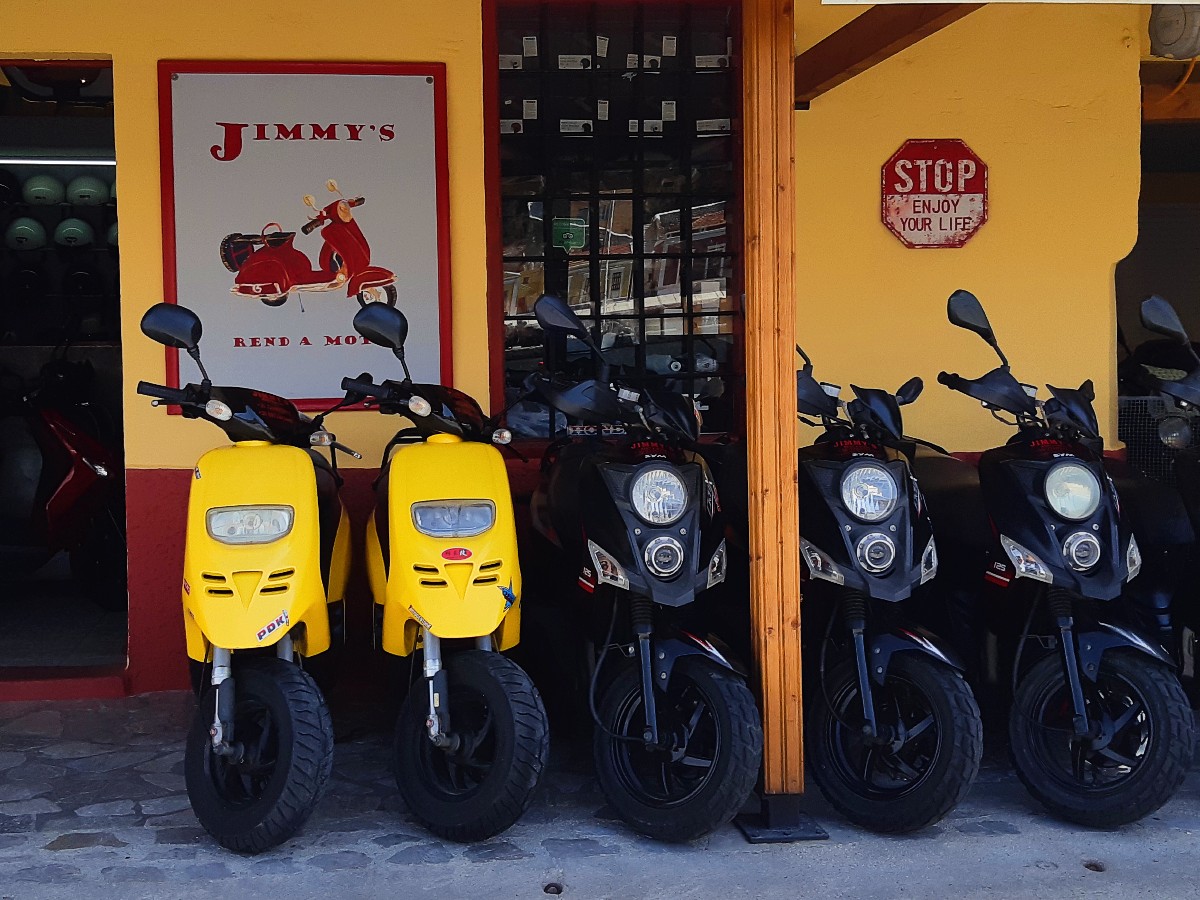 Symi rental scooters