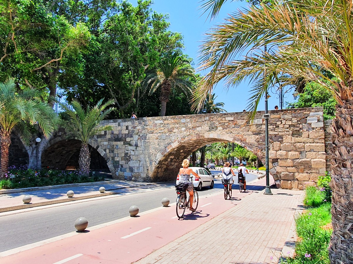 Bicycle path in the town of Kos