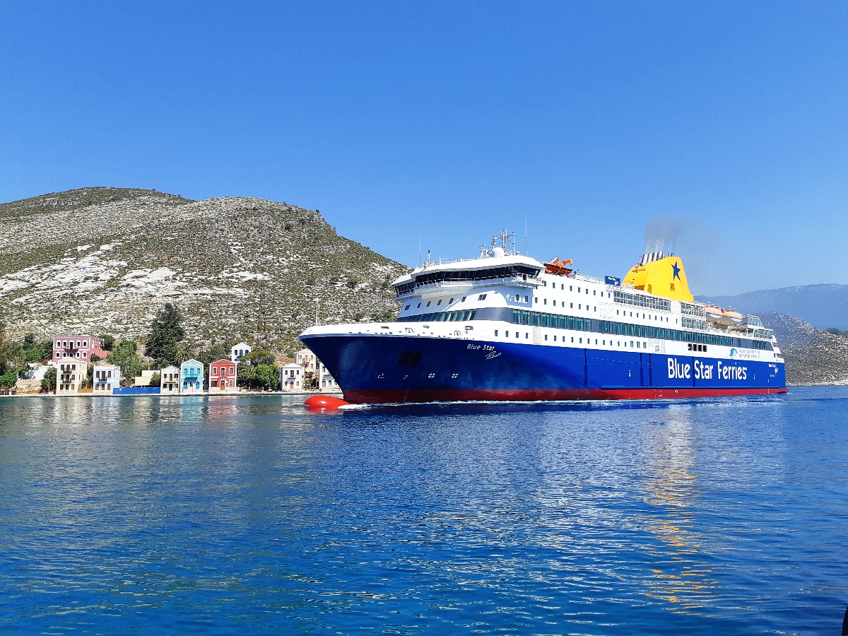 Book ferries in Greece through the Ferryhopper app