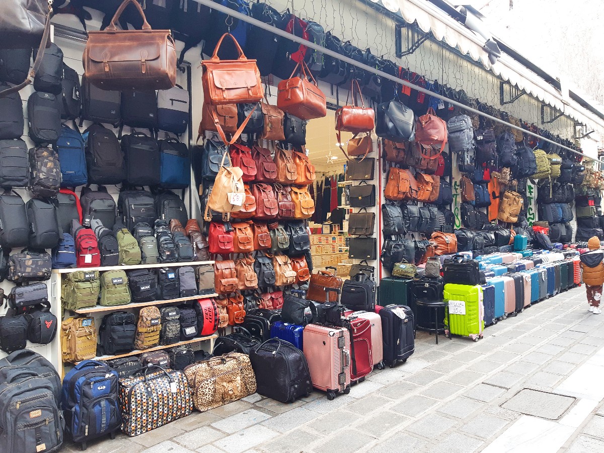 Luggage stores in Athens Greece