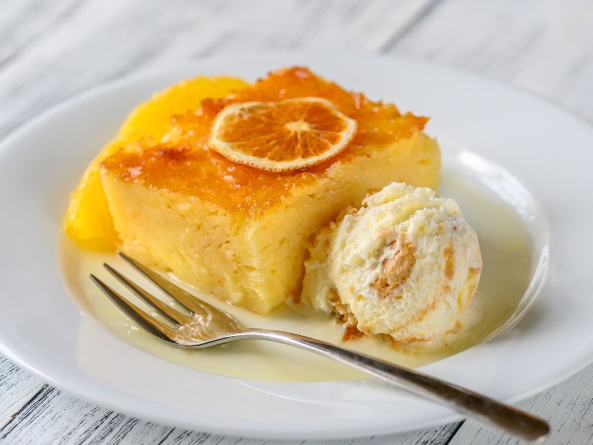 Portokalopita Greek orange semolina cake