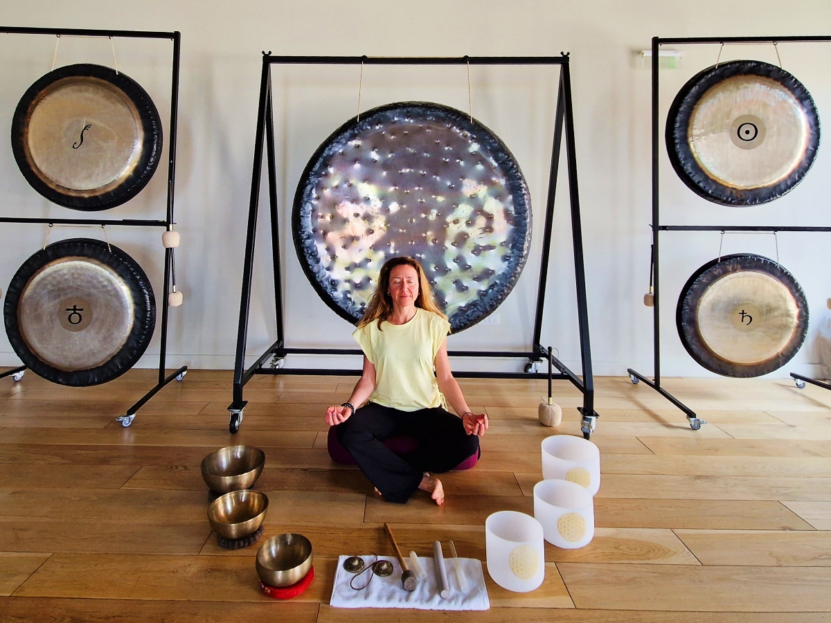 Sound healing relaxes the nervous system 
