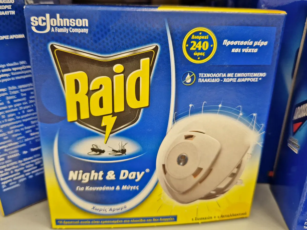 Plug-in mosquito repellent