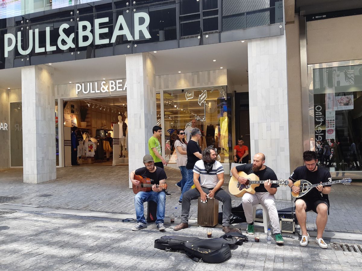 Street musicians in Athens