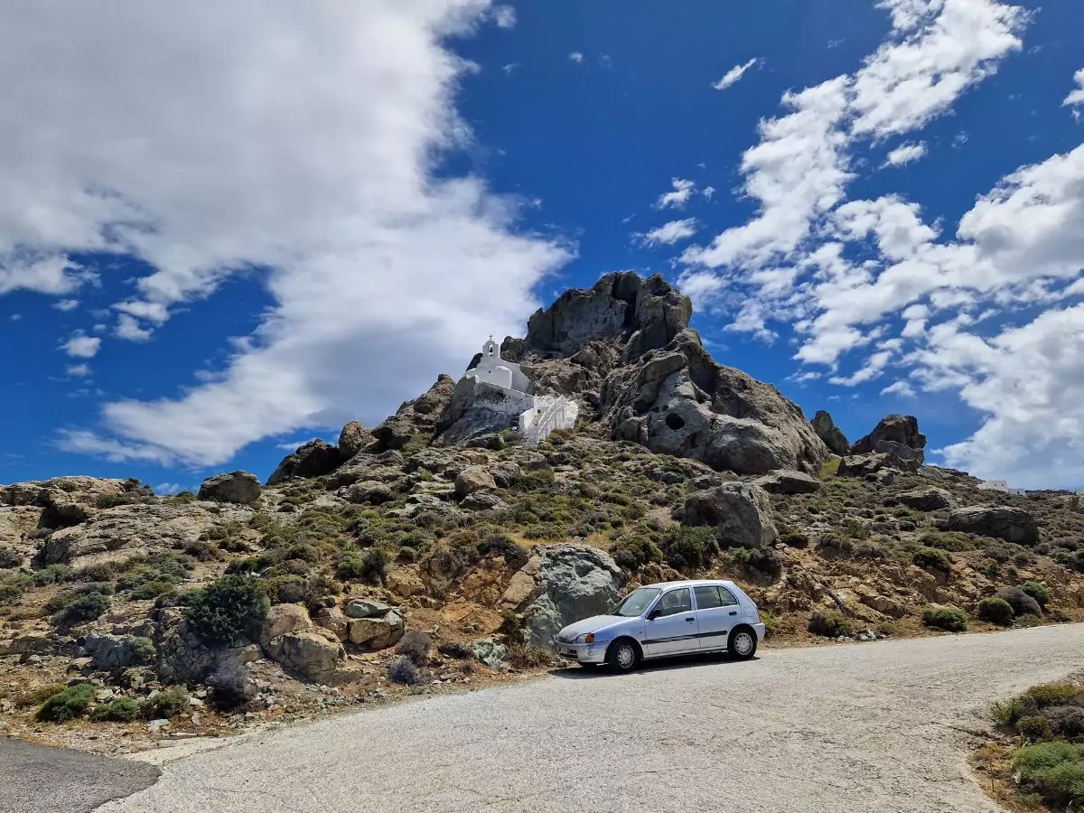 Can I drive with my US driving license in Greece