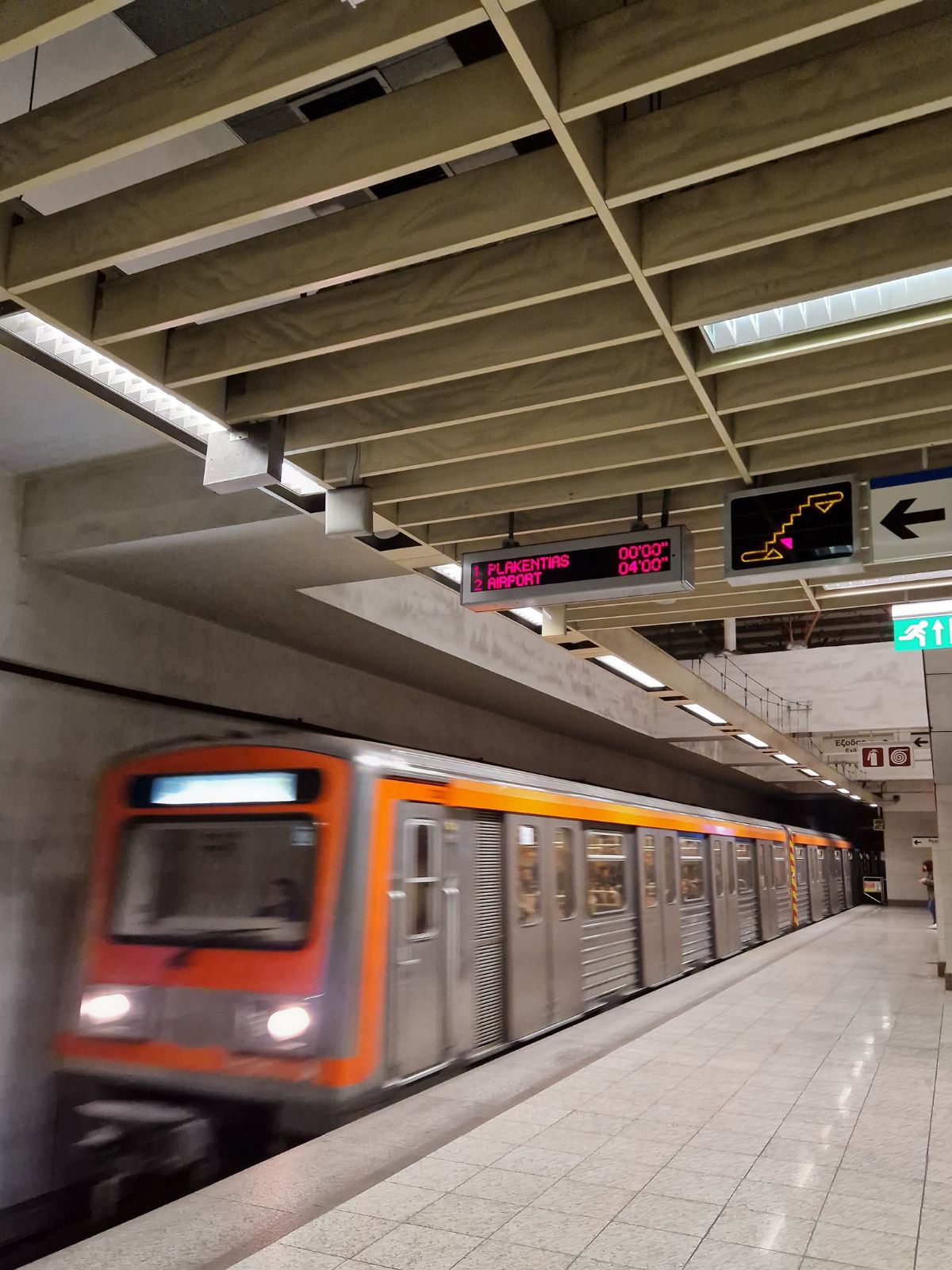 Athens metro will be running 24-hour on Saturdays